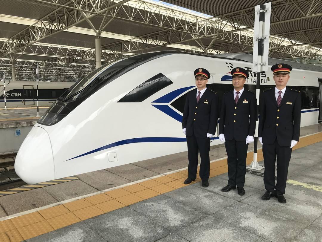 關于2025年正版射牌圖的深度探討，2025正版射牌圖深度解析與探討