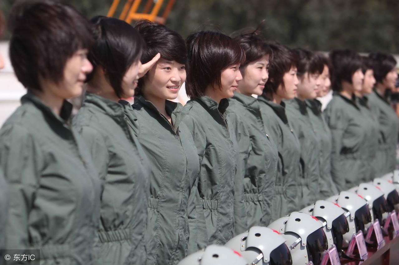 回顧歷史，聚焦2009年閱兵式中的女兵方隊，2009年閱兵式中的女兵方隊，歷史回顧與聚焦