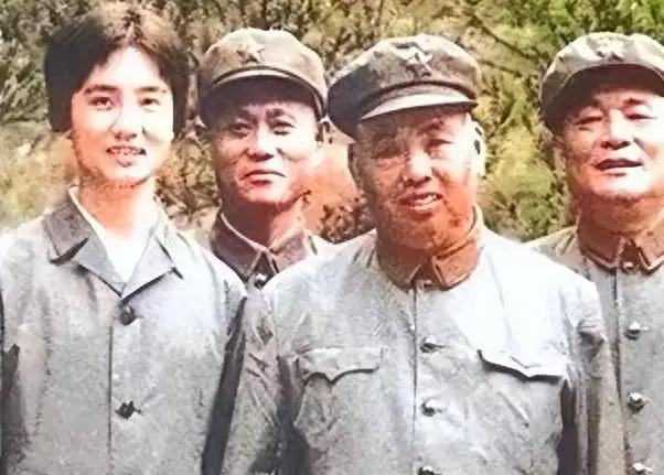 軍區(qū)司令員，職責(zé)、角色與影響力，軍區(qū)司令員，職責(zé)、角色與深遠(yuǎn)影響力