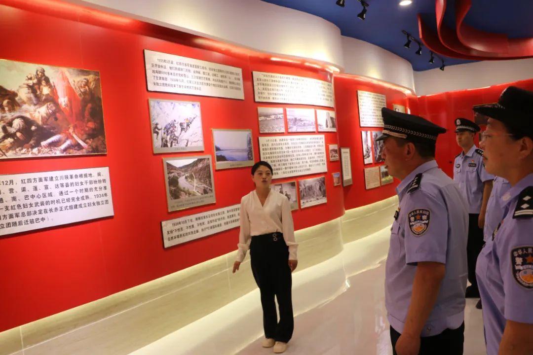 西路軍三顆頭顱照片的歷史背景與真相探索，西路軍三顆頭顱照片的歷史背景與真相揭秘