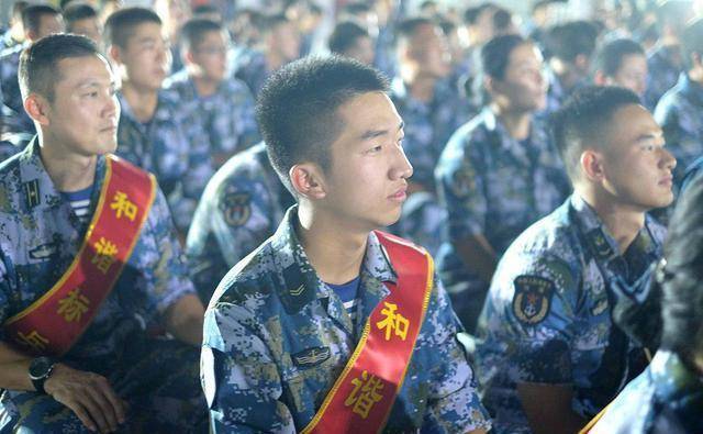 海軍義務(wù)兵在海軍中的角色與職責(zé)，深入了解海軍義務(wù)兵的日常任務(wù)，海軍義務(wù)兵的角色與職責(zé)，日常任務(wù)的深入了解