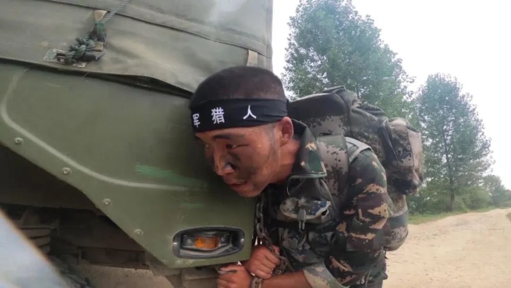 獵人集訓(xùn)隊(duì)真的有人死亡嗎？探究真相與誤解，獵人集訓(xùn)隊(duì)真相揭秘，死亡事件真相探究與誤解澄清
