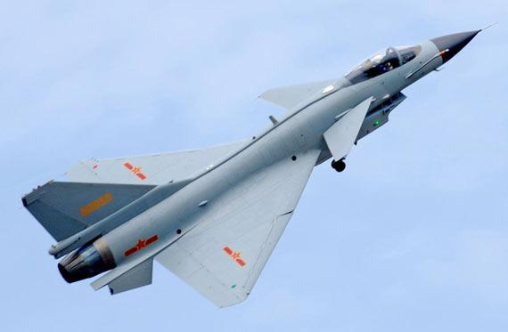 殲-10是單座還是雙座？全面解析中國空軍主力戰(zhàn)機特性，中國空軍主力戰(zhàn)機殲-10，單座還是雙座？全面解析特性