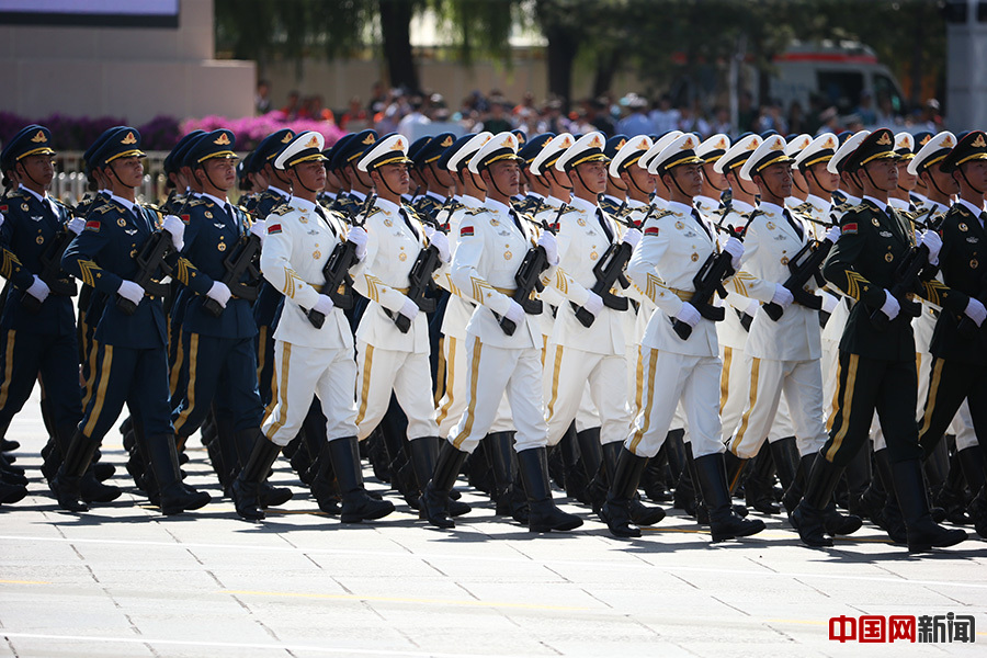 抗戰(zhàn)勝利70周年閱兵央視，回顧歷史，展望未來，央視抗戰(zhàn)勝利70周年閱兵回顧與展望，歷史印記與未來展望